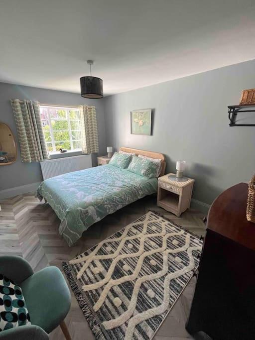 Spacious Semi-Detached Southsea House, Free Parking On Drive Портсмът Екстериор снимка