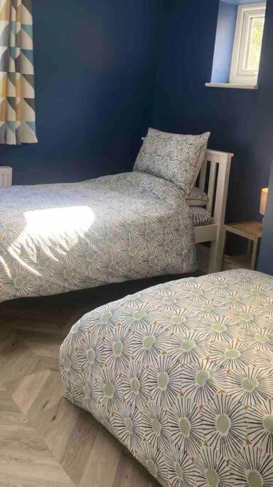 Spacious Semi-Detached Southsea House, Free Parking On Drive Портсмът Екстериор снимка