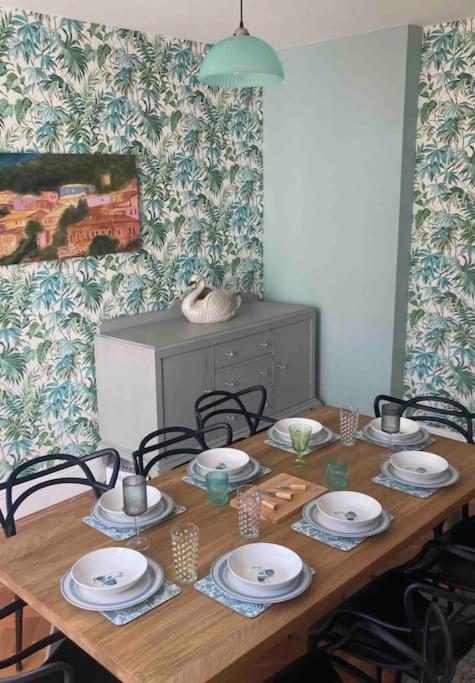 Spacious Semi-Detached Southsea House, Free Parking On Drive Портсмът Екстериор снимка