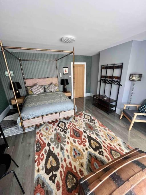 Spacious Semi-Detached Southsea House, Free Parking On Drive Портсмът Екстериор снимка