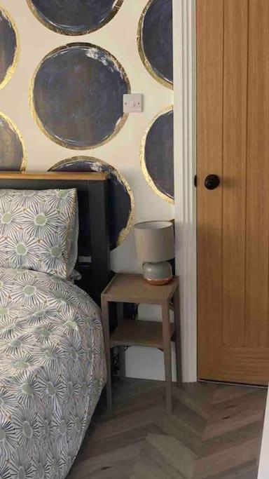 Spacious Semi-Detached Southsea House, Free Parking On Drive Портсмът Екстериор снимка